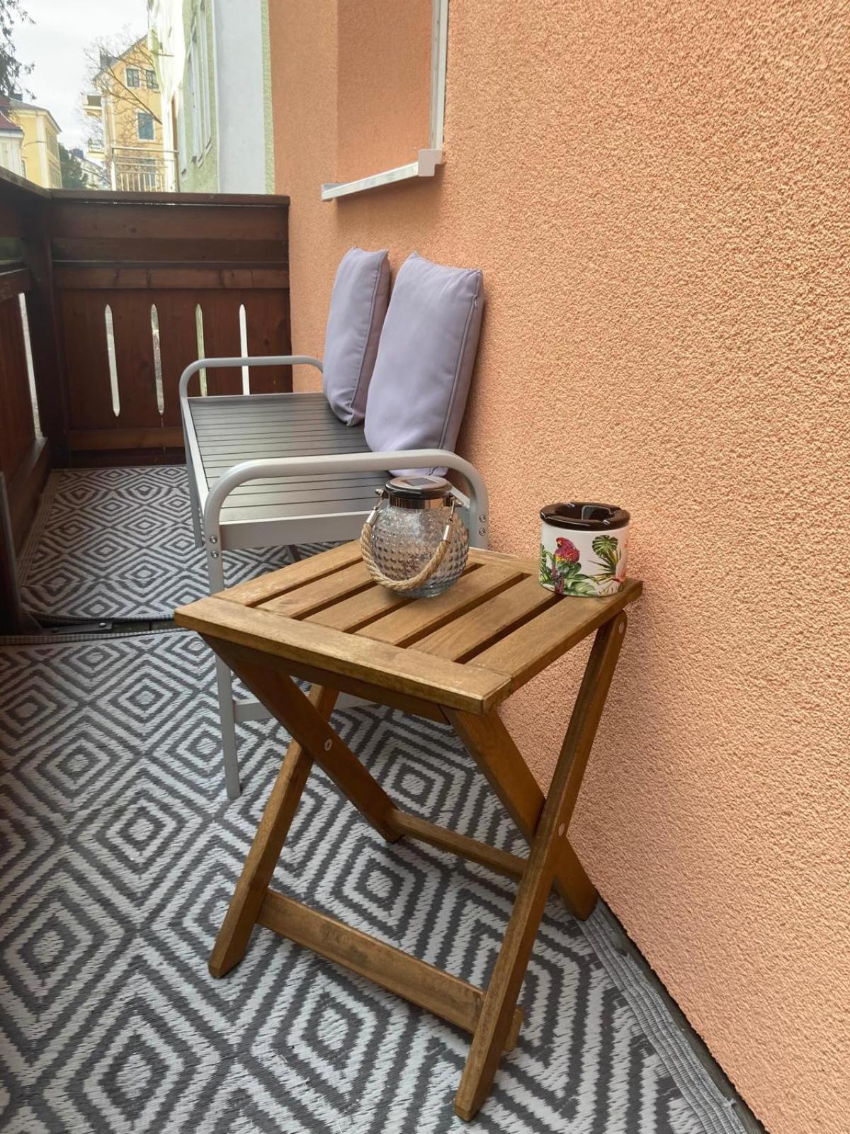 Ferienwohnung Im Zentrum Mit Balkon Und Parkplatz Gmunden Bagian luar foto